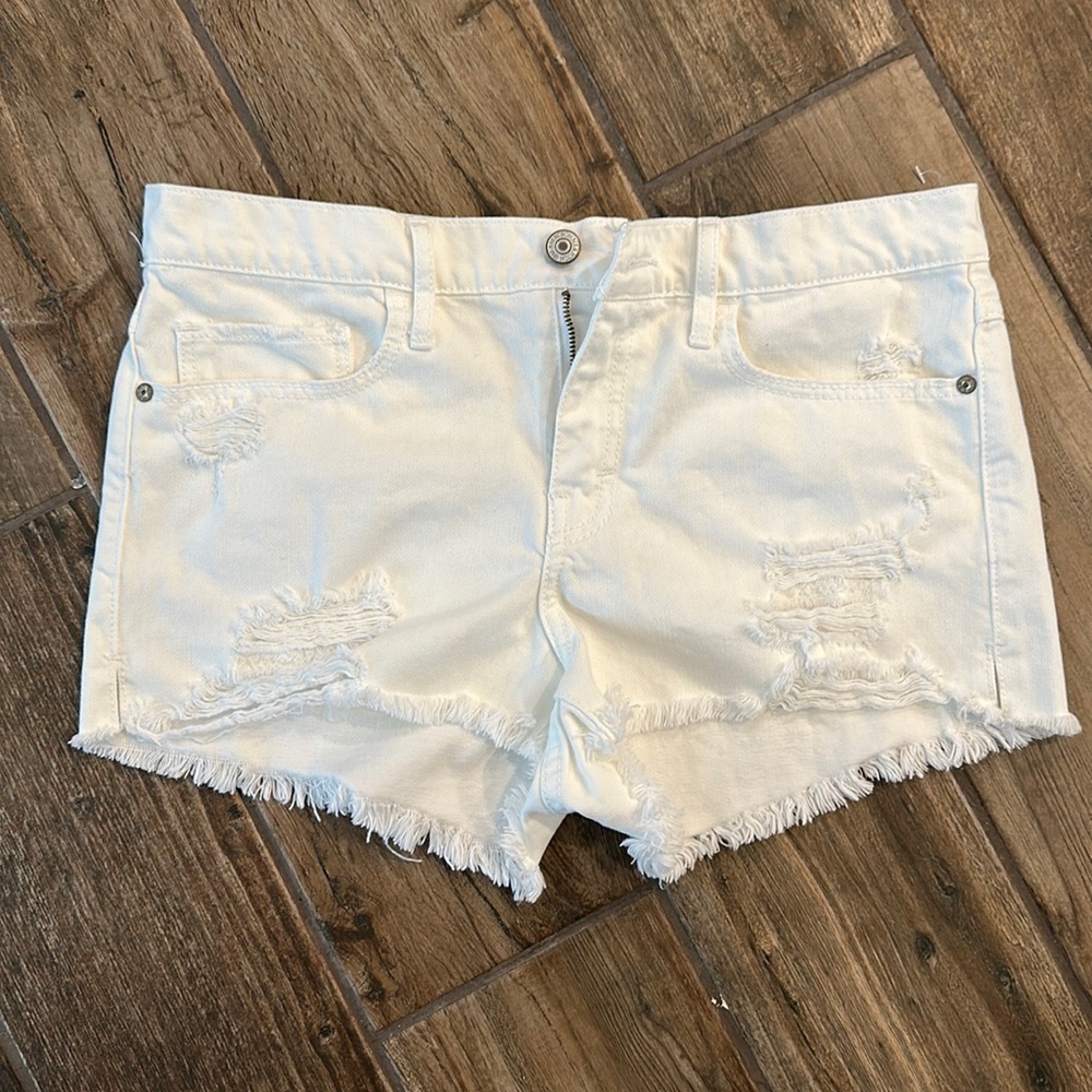 Abercrombie and fitch white jean shorts size 6